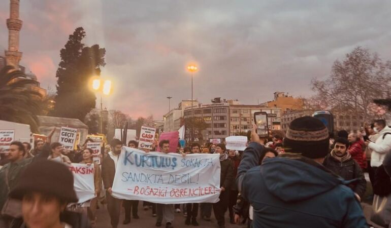 Türkiye ayakta Ekrem İmamoğlu gözaltına alındı, sokaklar dolup taştı! İşte il il protestolar...