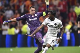 fernando muslera Alan Virginius