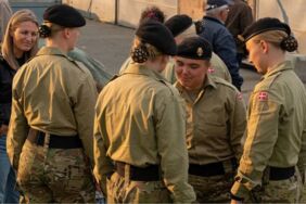 kadın asker danimarka