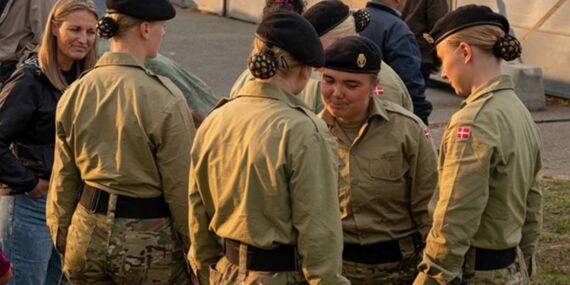 Avrupa ülkesinden kadınlara zorunlu askerlik kararı: Hizmet süresi 11 aya çıkarıldı!