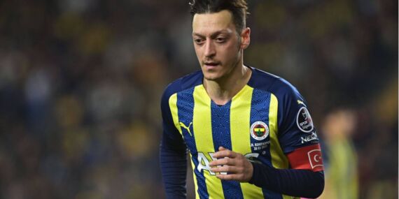 Eski takımından tepki çeken Mesut Özil kararı: ‘Kulüp değerleriyle bağdaşmayan bir yola girdiği için…’