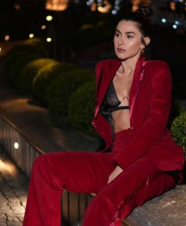 nesrin cavadzade