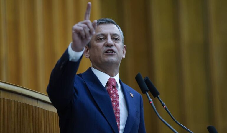 CHP lideri Özel’den, ‘Okyanus ötesi” iması!