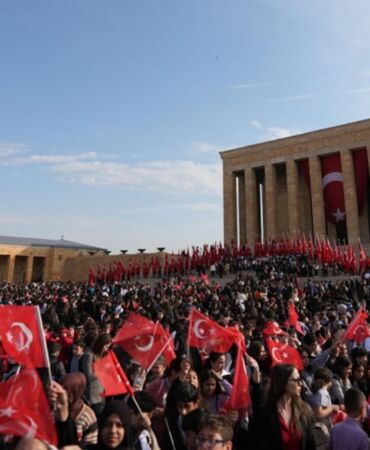 23 Nisan Ulusal Egemenlik ve Çocuk Bayramı coşkuyla kutlanıyor