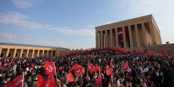 23 Nisan Ulusal Egemenlik ve Çocuk Bayramı coşkuyla kutlanıyor