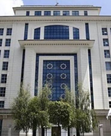 AKP Genel Merkezi'nde bir özel harekat polisi beylik tabancasıyla intihar etti