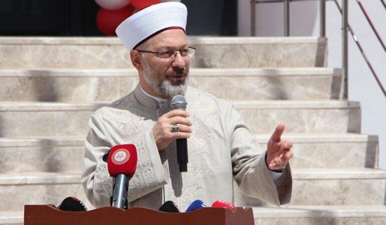 Ali Erbaş’tan dikkat çeken yapay zeka açıklaması 'Ayet sordum, hayretler içinde cevapladı'