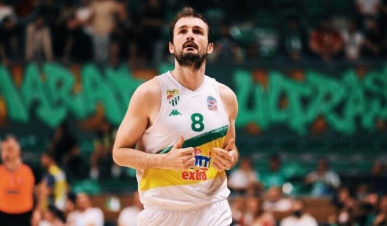 Birkan Batuk basketbola veda etti 'Büyük bir gururla oynadım'