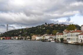 Boğaz'da deprem korkusu! Tarihi yalılar satışa çıktı
