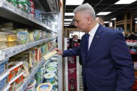 Boykota karşı alışverişe çıkan Ticaret Bakanı Bolat'a, CHP'den 'dezenfektan'lı yanıt