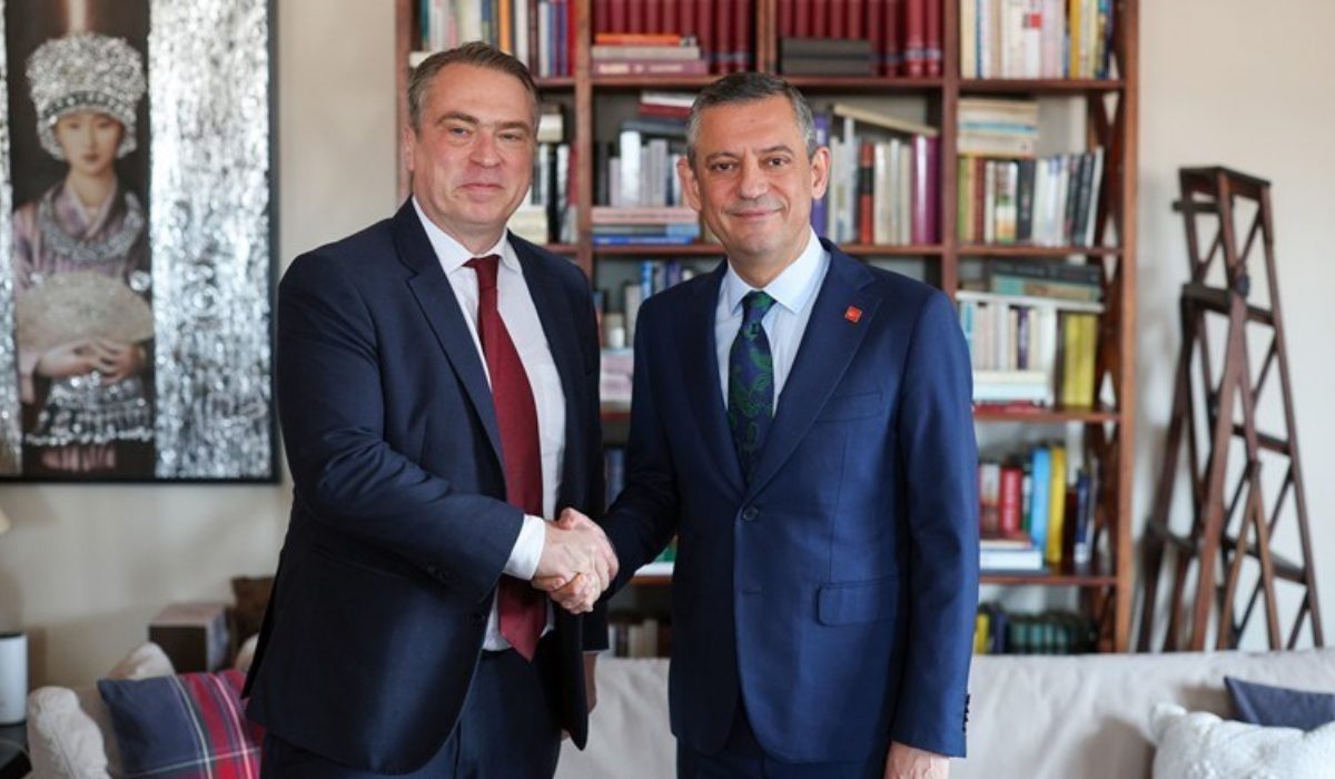 CHP Genel Başkanı Özgür Özel, AB üyesi ülkelerin büyükelçileriyle bir araya geldi