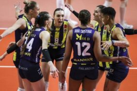 Dev derbide zafer Fenerbahçe Medicana'nın Finalde rakip Vakıfbank!