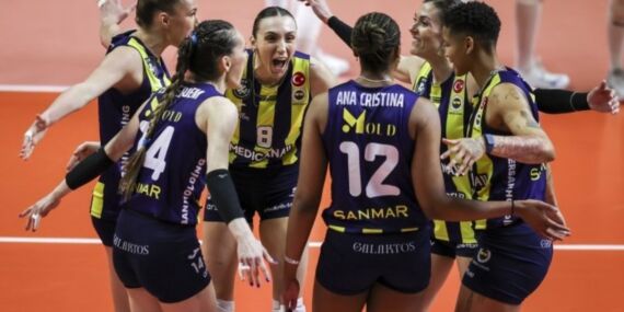 Dev derbide zafer Fenerbahçe Medicana’nın: Finalde rakip Vakıfbank!