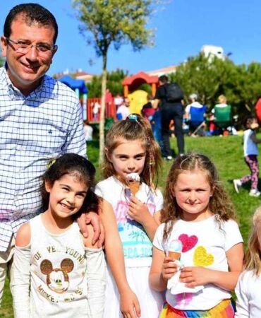 Ekrem İmamoğlu 23 Nisan'ı kutladı 'Bu memleket çocukların'