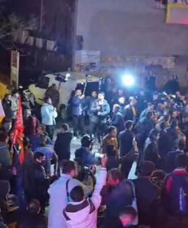 'Gençlik Ayakta' yürüyüşüne polis müdahalesi Ankara'da öğrencilerin önü kesildi!