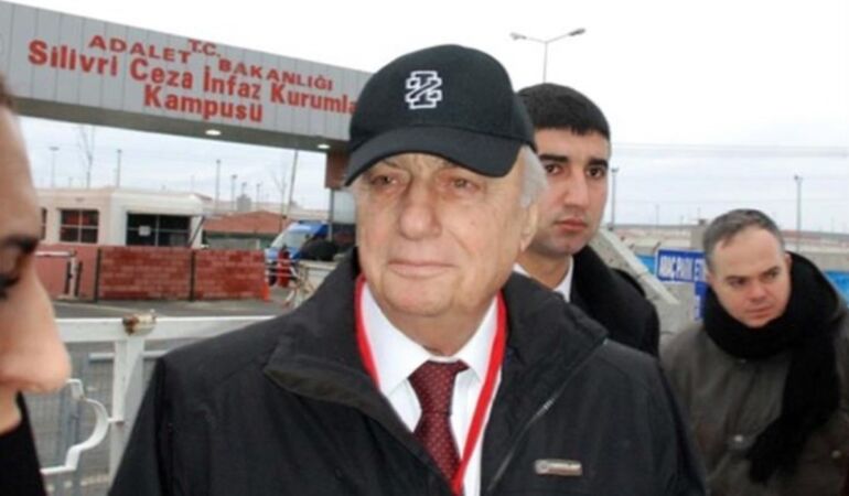 İmralı görüşmeleri sürerken Balyoz Davasında flaş gelişme Atatürkçü komutanlara hapis cezaları onandı