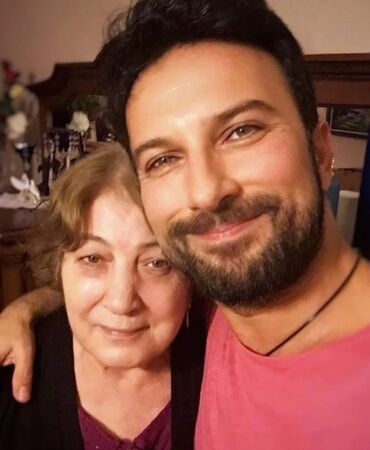 Megastar Tarkan'ın acı günü Annesi Neşe Tevetoğlu hayatını kaybetti