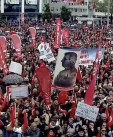 'Millet İradesine Sahip Çıkıyor' mitingi Samsun'da! Özgür Özel '10 milyonuncu imza aşılmıştır!'