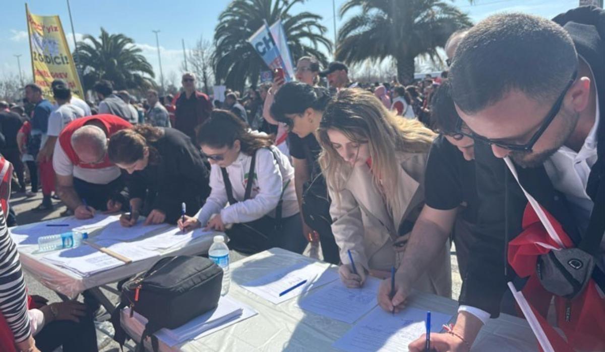 Özgür Özel'den flaş açıklama Ekrem İmamoğlu için kaç imza toplandı (2)