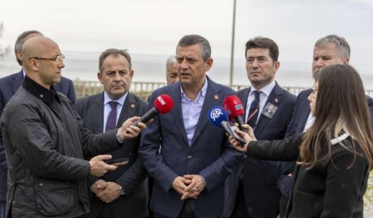 Özgür Özel’den iktidara sert tepki 'Çatalca Müftüsü denilen nesne, Volkan Konak’a ‘gebermiş’ dedi!