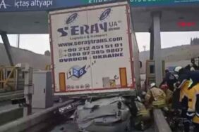 Pendik'te otomobil TIR'ın altında girdi