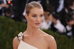 Rosie Huntington-Whiteley doğum sonrası formuna kavuştu 'Hayat çok kısa'