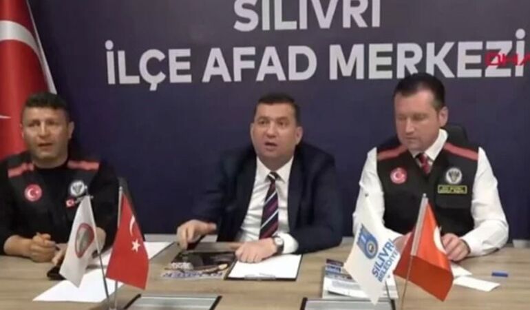 Silivri'de deprem sonrası o il için kritik uyarı 'İkinci bir duyuruya kadar evlere girmeyin'