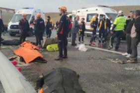 Van'da feci kaza! Yolcu minibüsüyle kamyonet çarpıştı Çok sayıda ölü ve yaralı