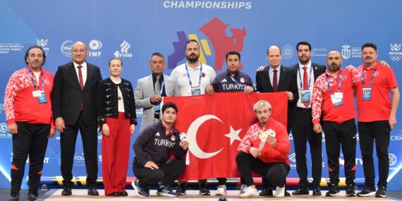 Milli halterci Yusuf Fehmi Genç’ten büyük başarı: Avrupa şampiyonu oldu!