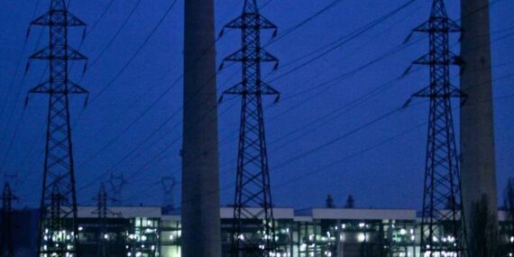 Üç Avrupa ülkesinde kaos: Milyonlarca kişi elektriksiz kaldı!