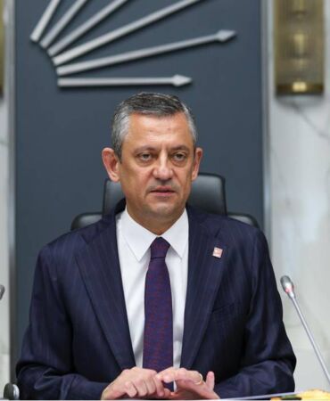 özgür özel