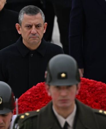 özgür özel