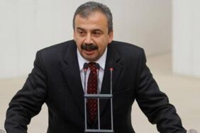 sırrı süreyya önder