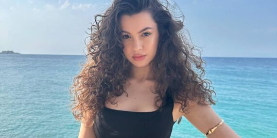 Su Burcu Yazgı Coşkun doğum günü pozlarıyla dikkat çekti!