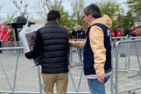 1 mayıs mitinginde 'turp-şalgam' yasağı CHP'li gençlerin pankartına polis engeli!