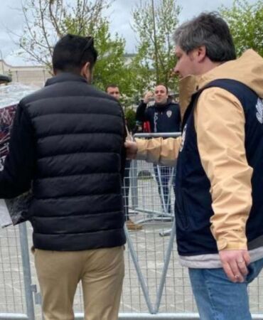 1 mayıs mitinginde 'turp-şalgam' yasağı CHP'li gençlerin pankartına polis engeli!