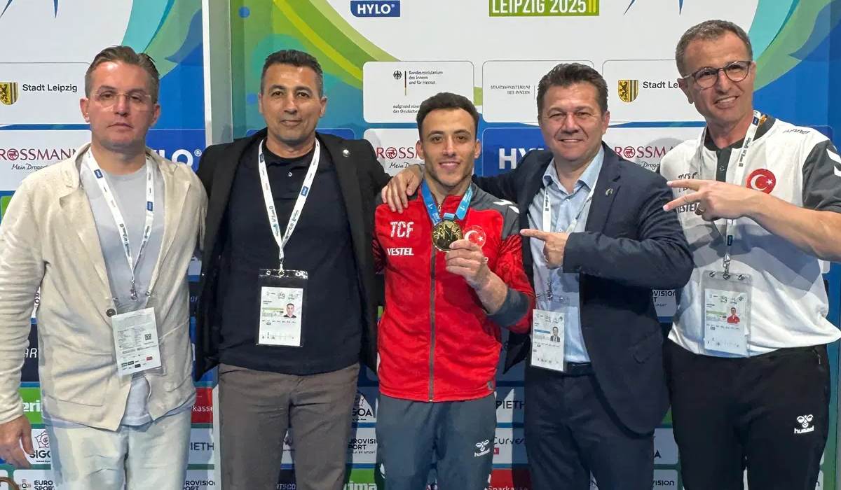 Adem Asil, bireysel halka aletinde Avrupa şampiyonu