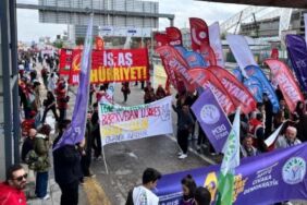 Ankara'da 1 Mayısı kutlayan yurttaşlar Tandoğan'a yürüyor