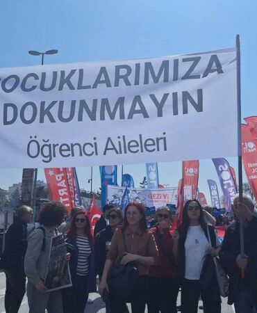 Anne Baba Dayanışma Ağı’ndan çağrı 'Biri hasta, biri içeride… artık dayanamıyorum'