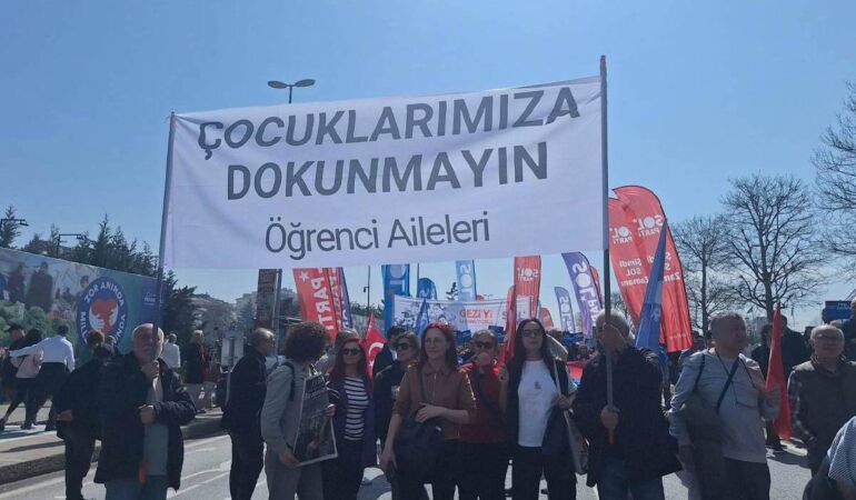 Anne Baba Dayanışma Ağı’ndan çağrı 'Biri hasta, biri içeride… artık dayanamıyorum'