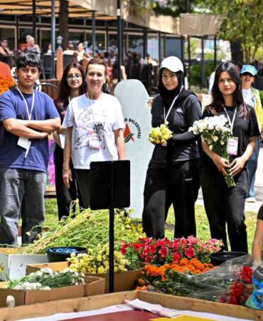Antalya’da bahar çiçeklerle can buldu Muratpaşa’da Çiçek Desenleri Günleri başladı