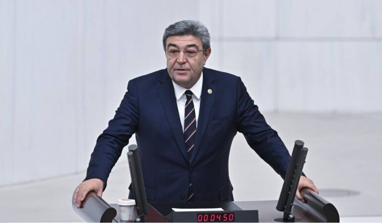 AKP’li milletvekili Dursun Ataş kaza geçirdi!