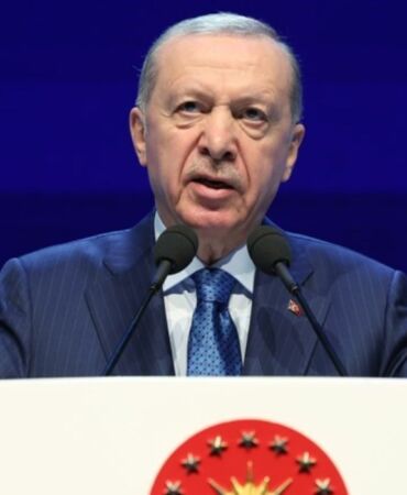 Erdoğan’dan muhalefete ‘alkol’ tepkisi 'Şarabın fiyatını dert ettikleri kadar, halkımıza astronomik rakamlarla sattıkları suyun fiyatını dert etmiyorlar'