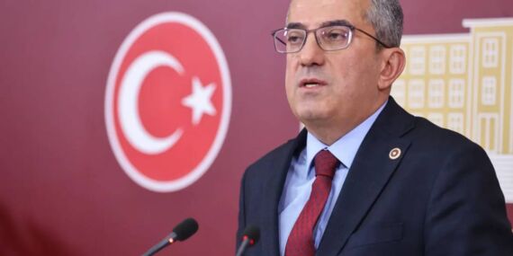 CHP’li Gökhan Günaydın’dan Ünsal Ban tepkisi: ‘Ekrem İmamoğlu kaçma şüphesiyle tutuklu bulunuyorken…’