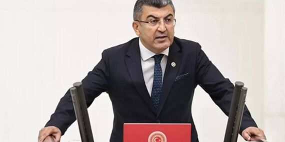 Gelecek Partisi’nde flaş istifa!