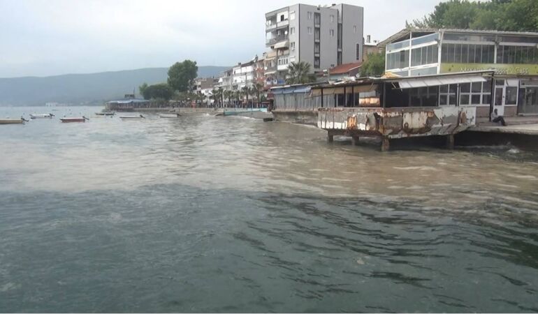 Marmara’nın turistik körfezinde müsilaj kabusu!