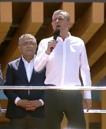 Millet İradesine Sahip Çıkıyor mitingi Van'da... Özgür Özel 'Terörsüz Türkiye'ye 'evet' diyoruz!