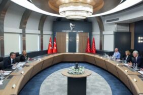 Özel Özel, Fransız senatörleri kabul etti