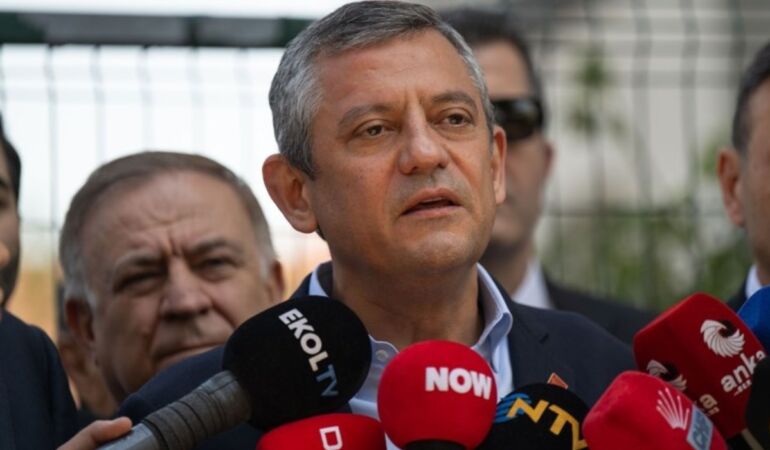 Ekrem İmamoğlu’nun ‘Akın Gürlek’ davasını takip etmişti: CHP lideri Özgür Özel Silivri’den seslendi