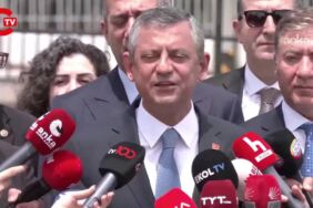 Özgür Özel'den, Yeni Şafak'a seslendi 'Mehmet Şimşek'e odunla vurmuşlar!'